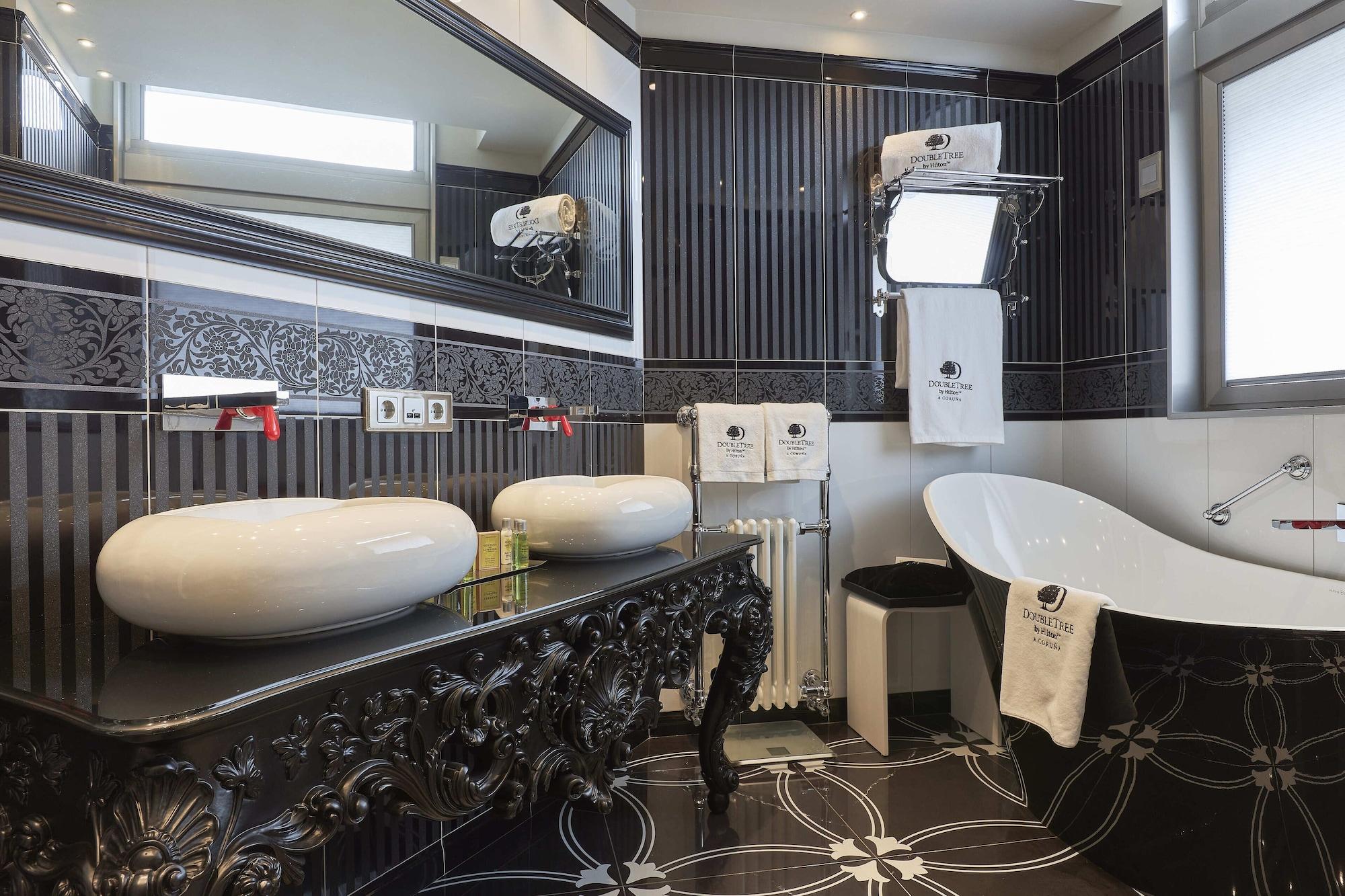 Doubletree By Hilton La Coruña Eksteriør bilde